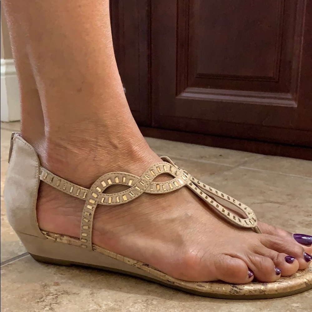 Tan zip up sandal